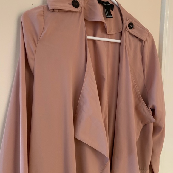 Lightweight and Long trench coat in Blush. - Picture 6 of 8